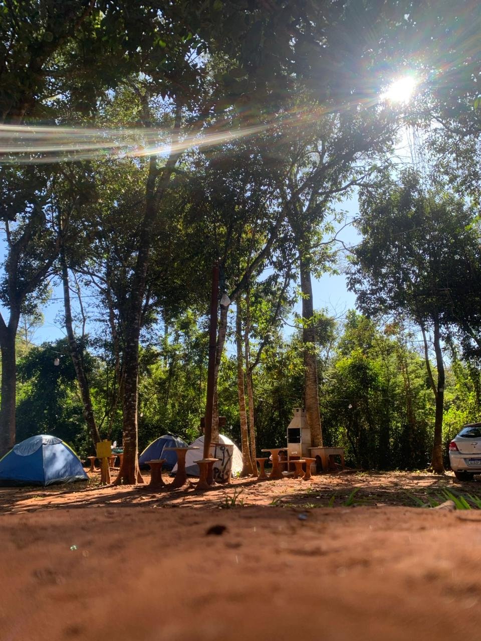 Área de camping durante o dia